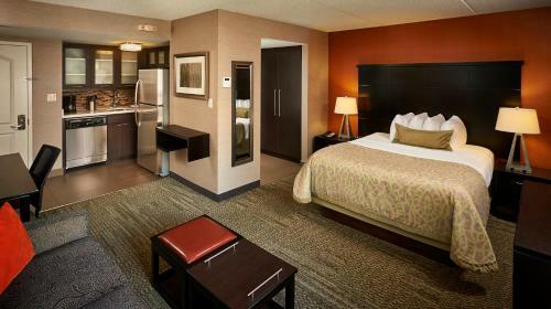Hotel Staybridge Suites Hamilton Downtown