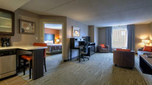 Hotel Staybridge Suites Hamilton Downtown