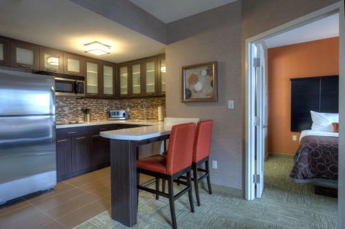 Hotel Staybridge Suites Hamilton Downtown
