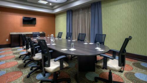 Hotel Staybridge Suites Hamilton Downtown