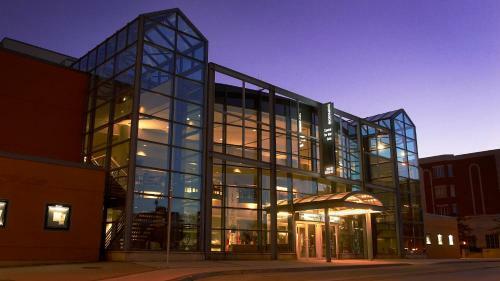 Hotel Staybridge Suites Hamilton Downtown