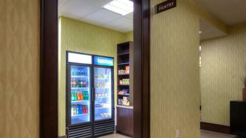 Hotel Staybridge Suites Hamilton Downtown