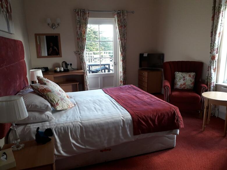 The Cliffden Hotel
