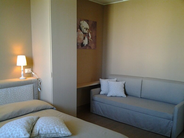 Suitebeach B&B And Club