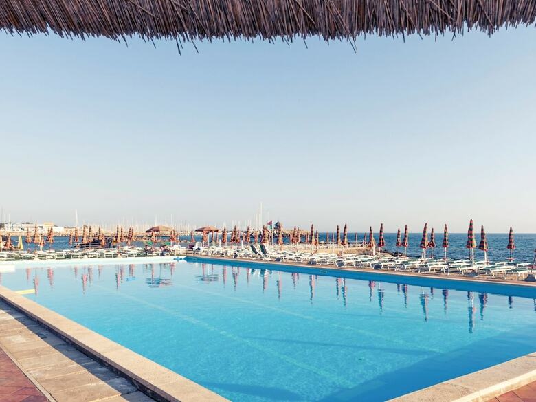 Mercure Civitavecchia Sunbay Park Hotel