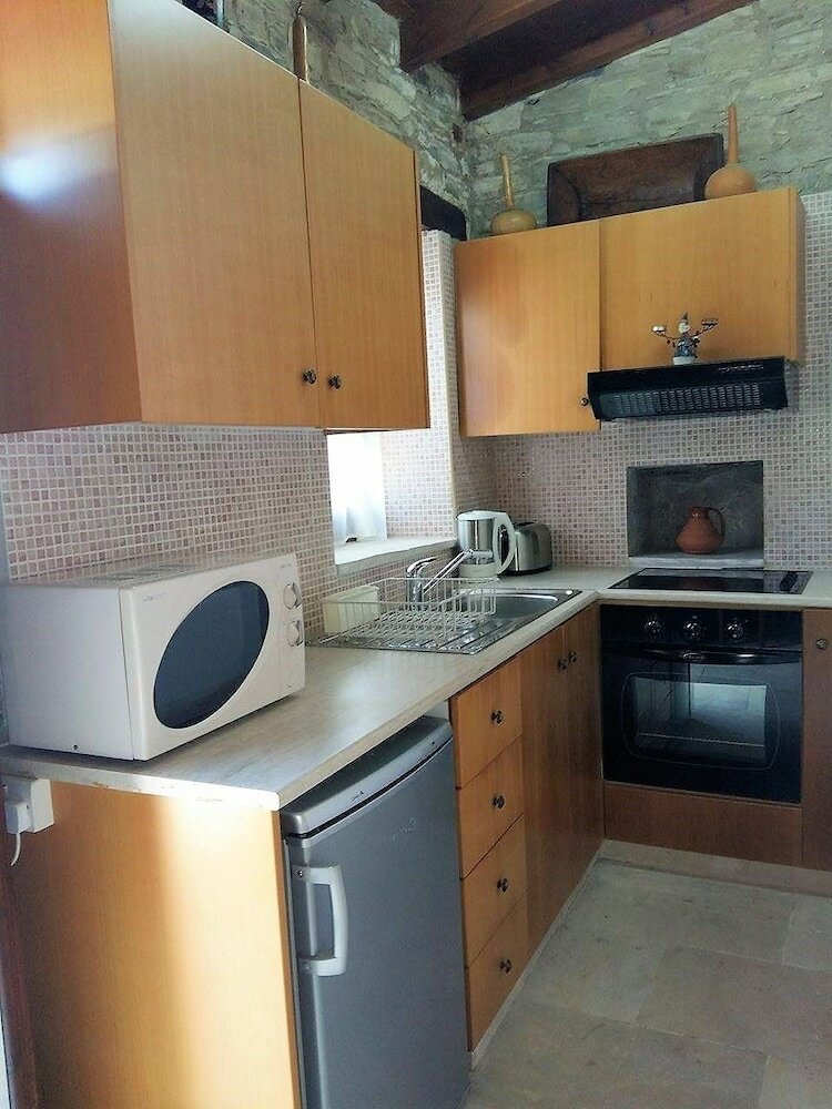 Romios Holiday Apartments