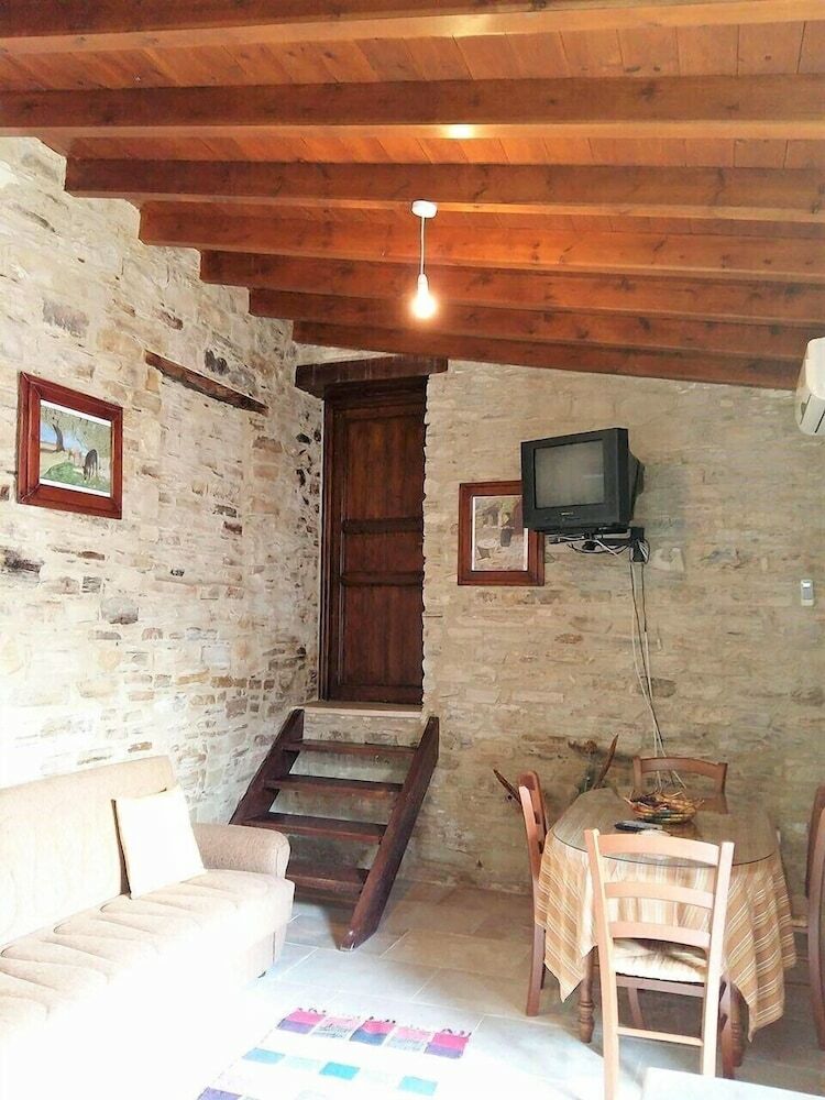 Romios Holiday Apartments