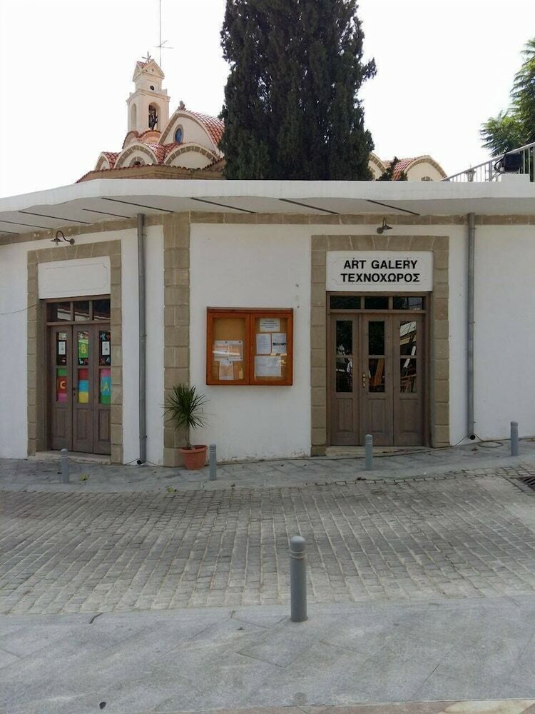 Romios Holiday Apartments