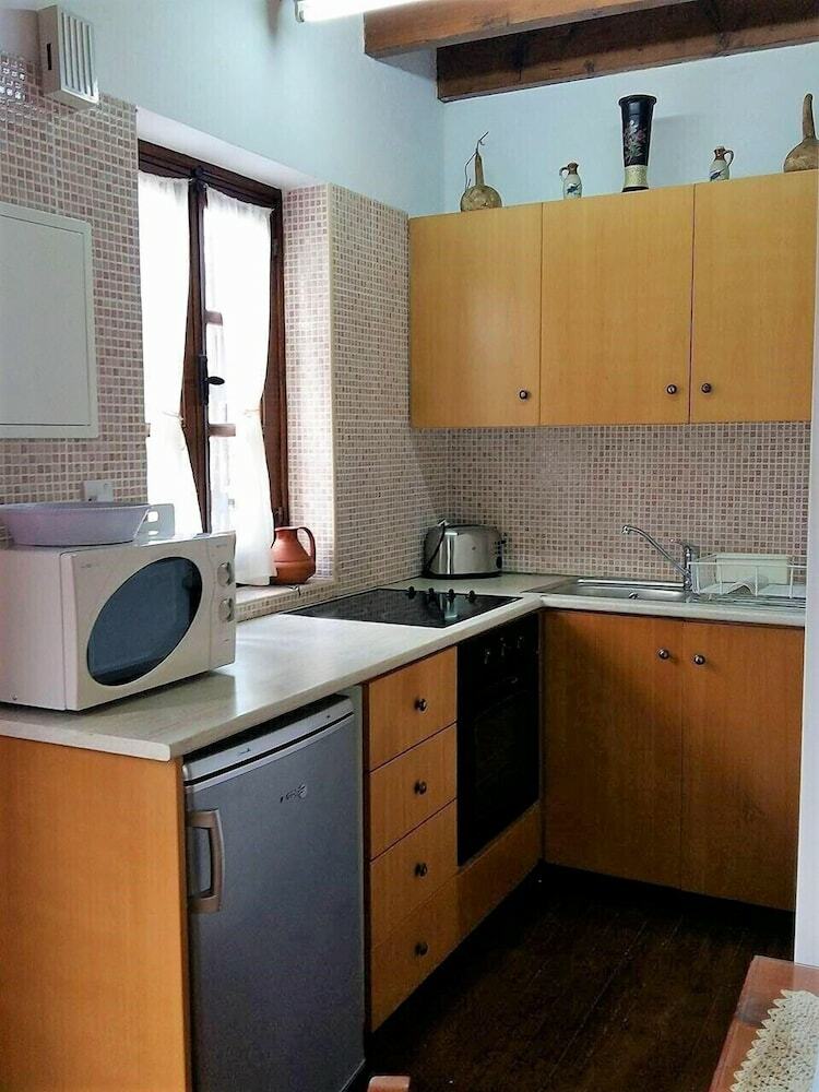 Romios Holiday Apartments