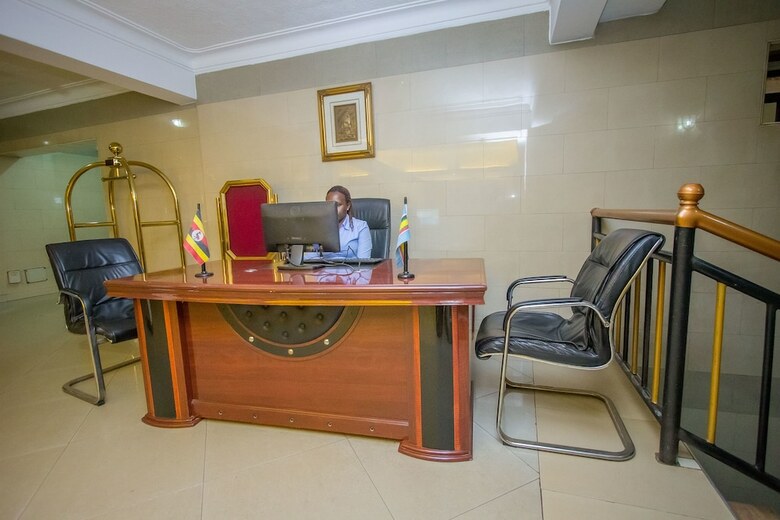 Holiday Express Hotel