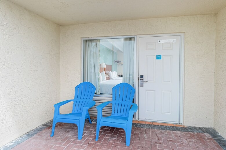 Hotel Bikini Beach Resort