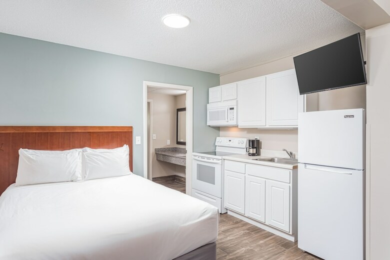 Hotel Bikini Beach Resort