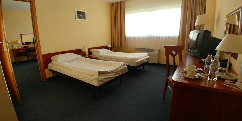 Sangate Hotel Airport