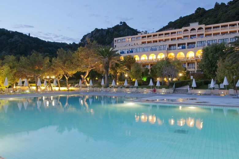 Hotel Louis Grand Glyfada