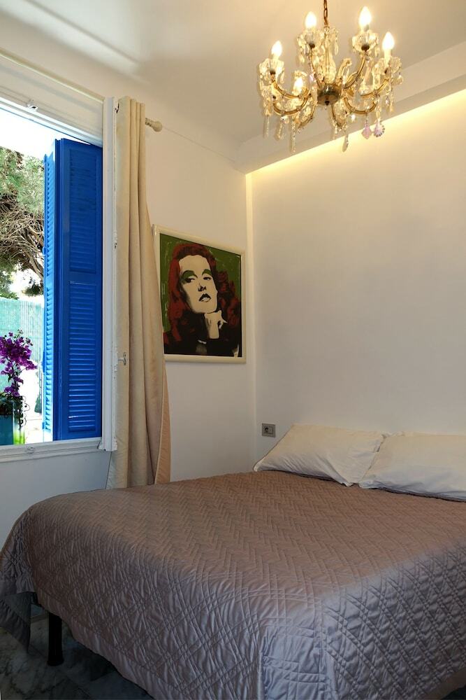 Hotel Normandy