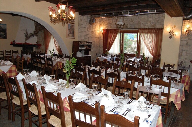 Hotel Arolithos Traditional Cretan Village