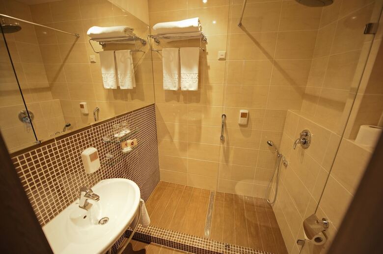 Jolly Alon Hotel