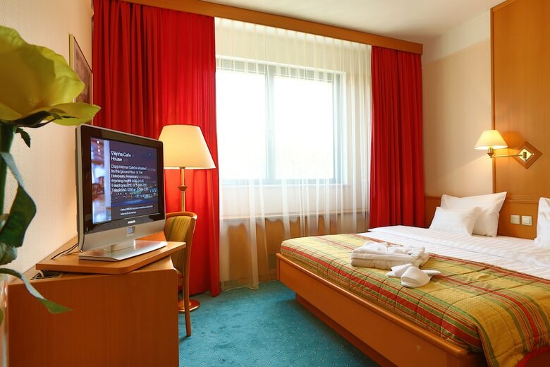 Atrium Palace Hotel