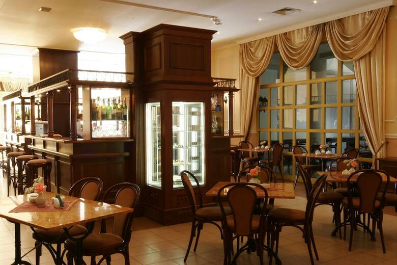 Atrium Palace Hotel