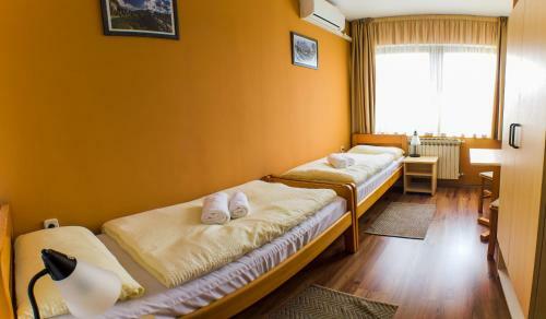 Hostal Restaurant Rooms Pino