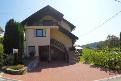 Apartment Ante