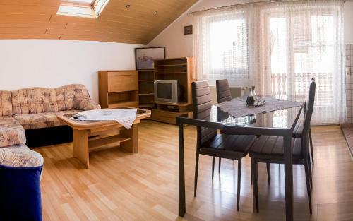 Apartment Pavle?i?
