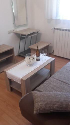 Apartment Pavle?i?