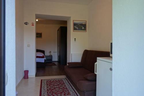 Hostal Rooms Modru?an