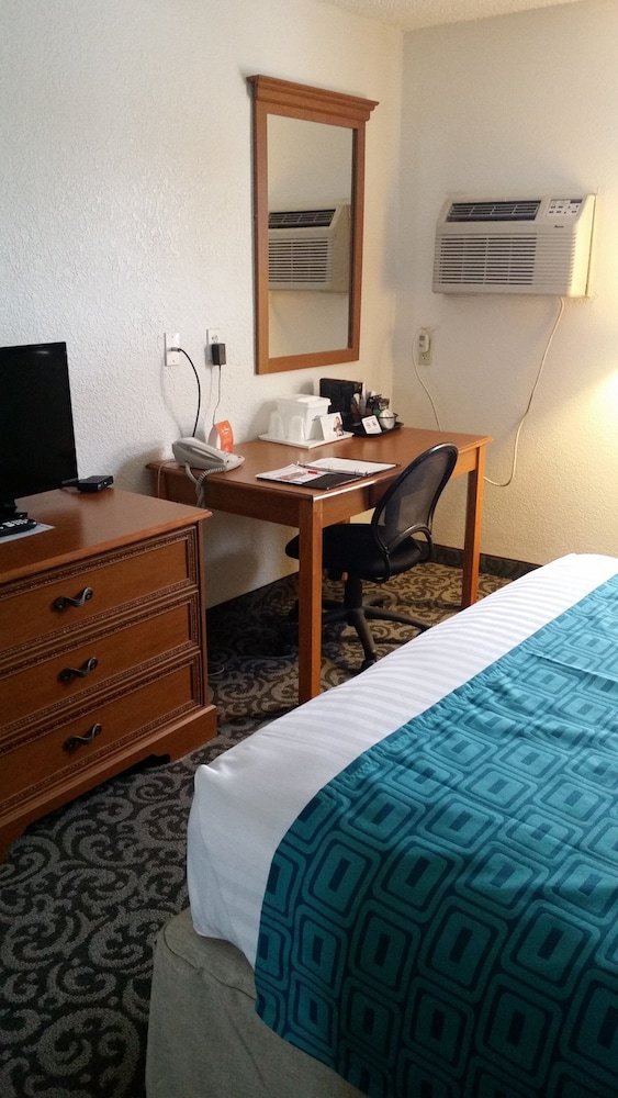 Hotel Howard Johnson By Wyndham Billings