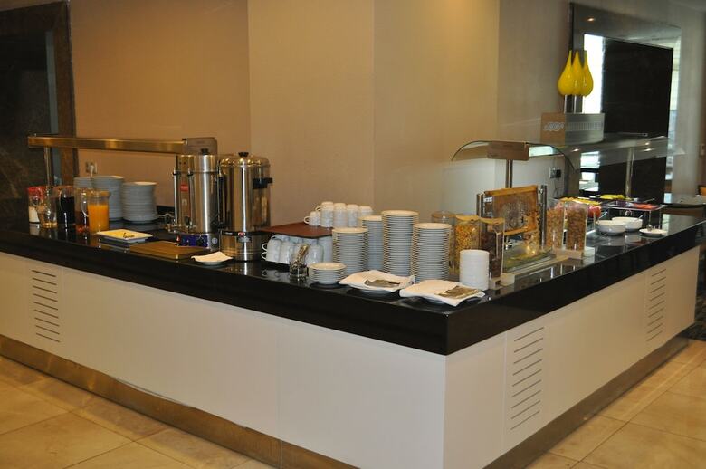 Triumph City Hotel & Residences