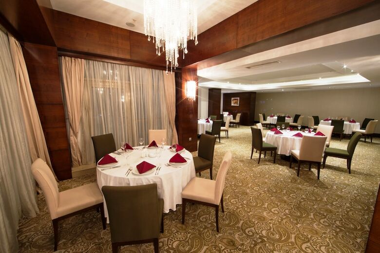 Triumph City Hotel & Residences