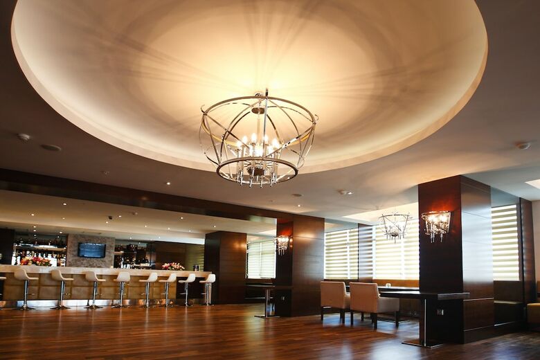 Triumph City Hotel & Residences
