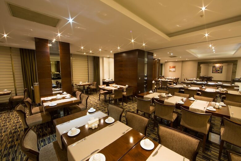 Triumph City Hotel & Residences