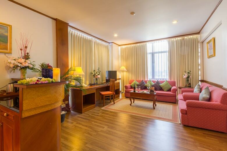 Royal Phuket City Hotel