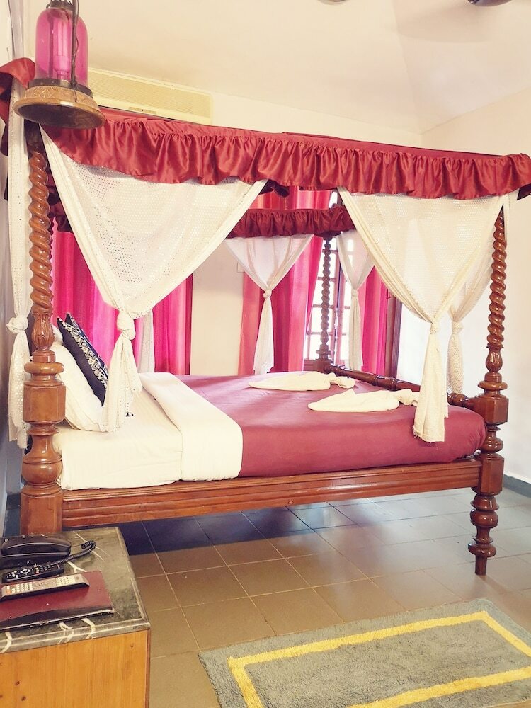 Hotel Falcon Resorts