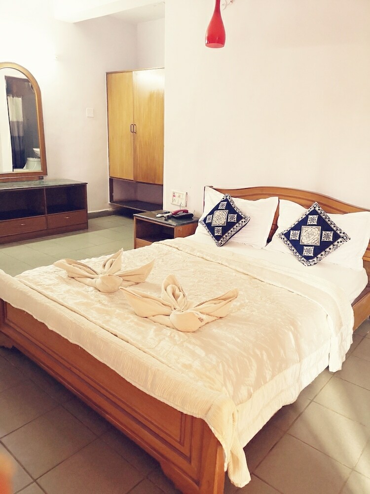Hotel Falcon Resorts