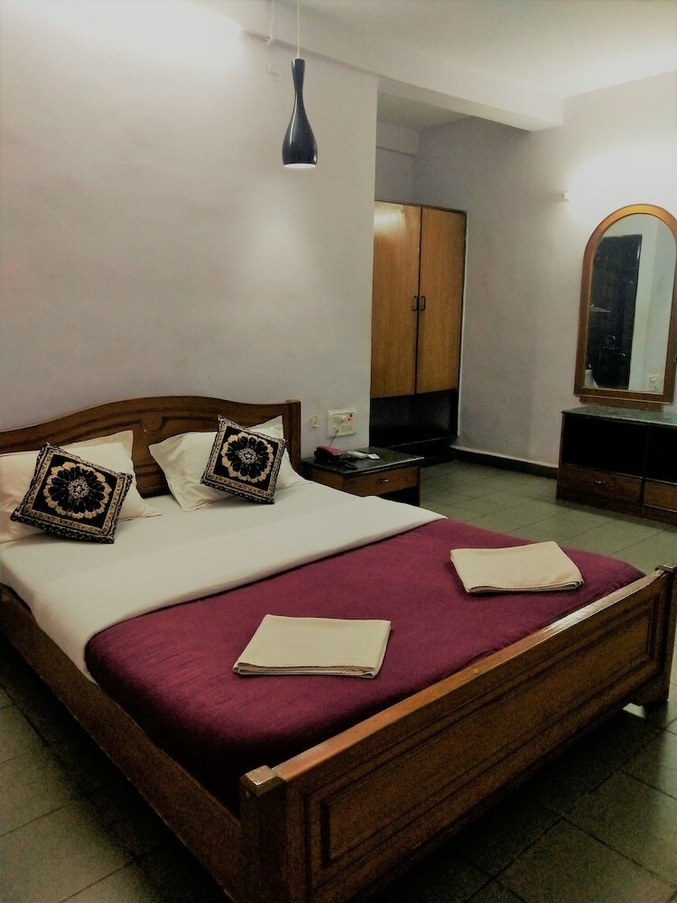 Hotel Falcon Resorts
