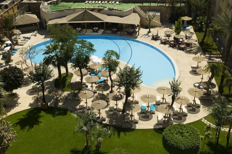 Aracan Eatabe Luxor Hotel