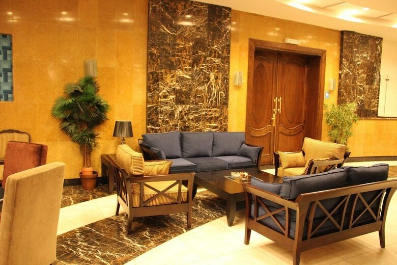 Hotel Awaliv Suites