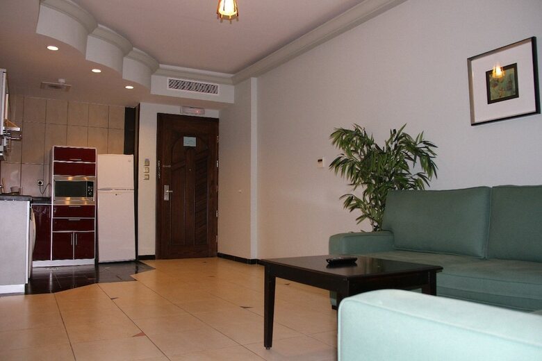 Hotel Awaliv Suites