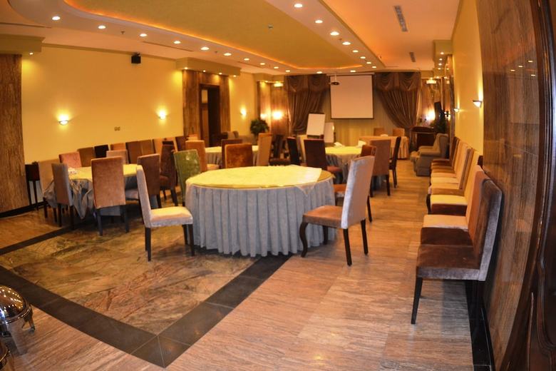 Hotel Awaliv Suites