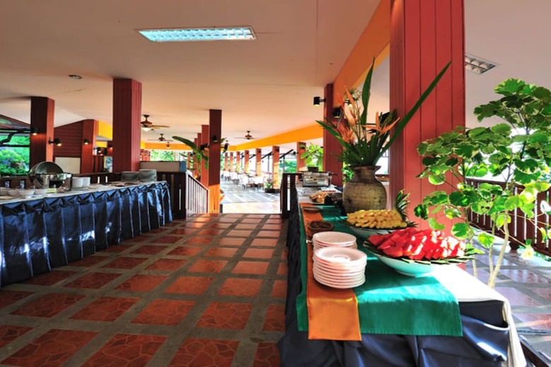 Apartamento Koh Ngai Cliff Beach Resort