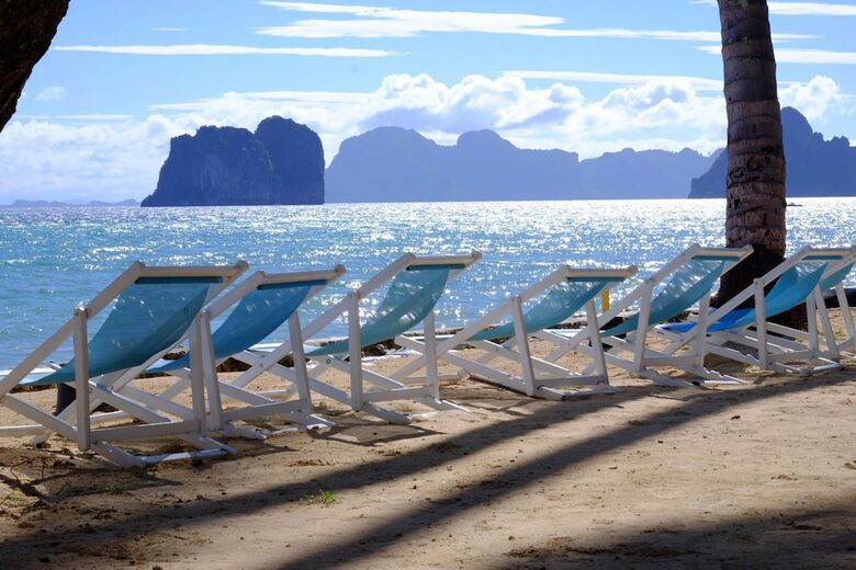Apartamento Koh Ngai Cliff Beach Resort