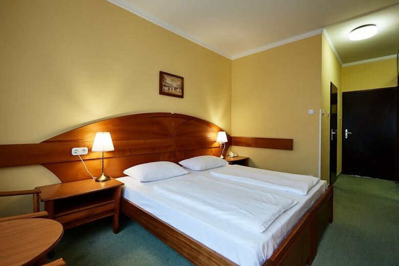 Hotel L�v�r Sopron