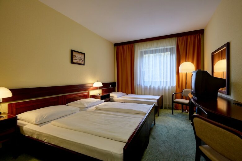 Hotel L�v�r Sopron