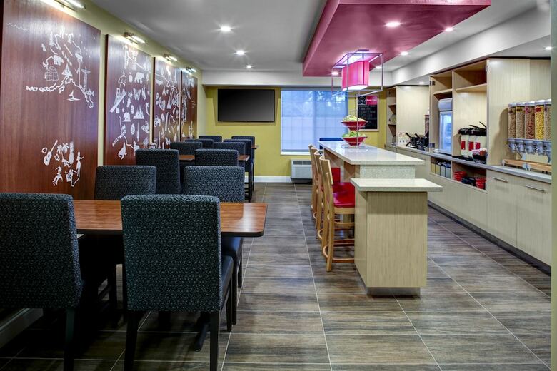 Hotel Towneplace Suites By Marriott Fresno