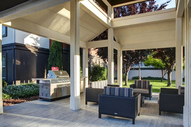 Hotel Towneplace Suites By Marriott Fresno