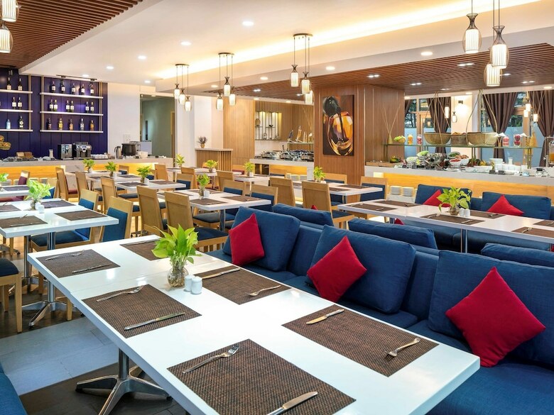 Hotel Ibis Saigon South