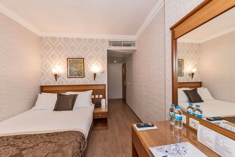 Lion Hotel