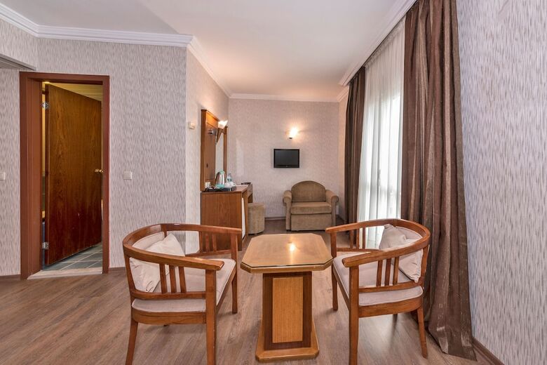 Lion Hotel